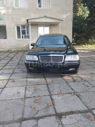 Mercedes C 230 1997, 256,000 km - 2.3 l - Masallı