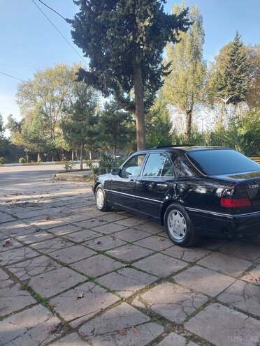 Mercedes C 230 1997, 256,000 km - 2.3 l - Masallı