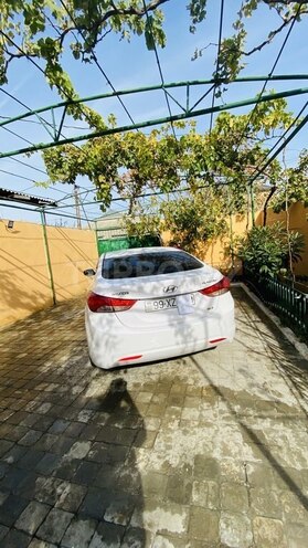 Hyundai Elantra 2013, 215,424 km - 1.8 л - Sumqayıt