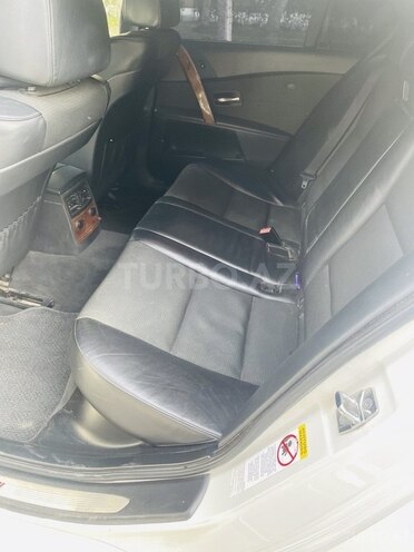 BMW 525 2006, 275,000 km - 2.5 l - Yevlax