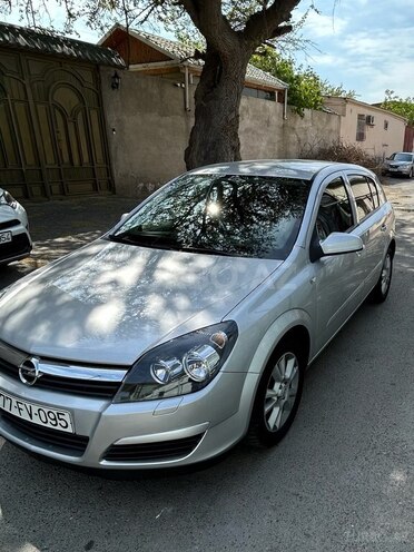Opel Astra 2006, 84,000 km - 1.4 л - Bakı