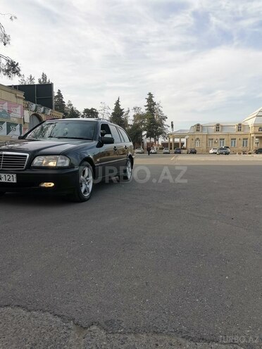 Mercedes C 220 1999, 506,297 km - 2.2 l - İmişli