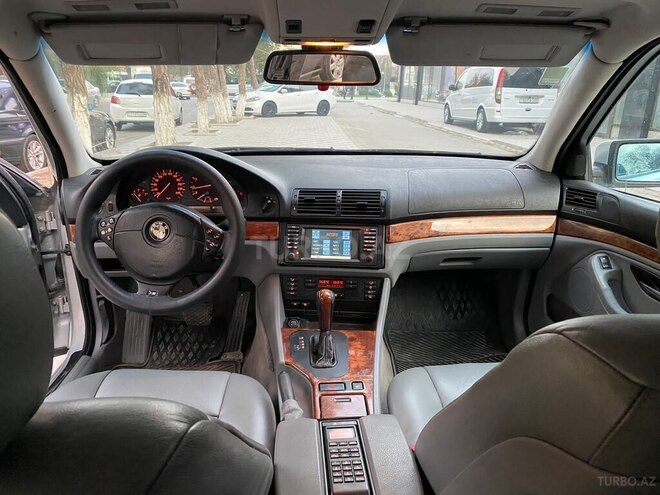 BMW 528 1999, 298,000 km - 2.5 l - Sumqayıt
