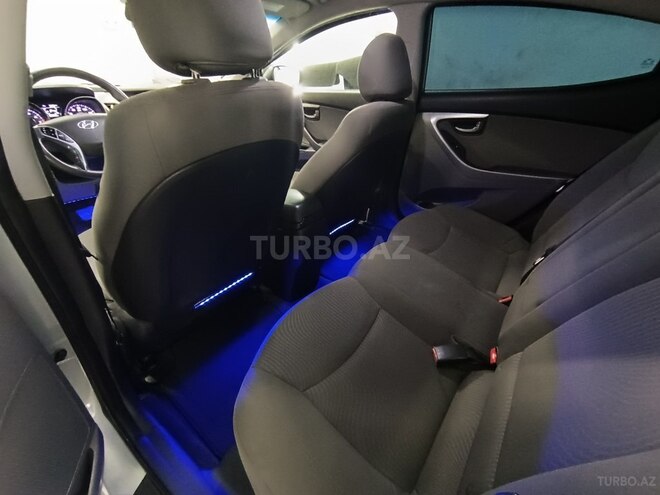 Hyundai Elantra 2015, 133,576 km - 1.8 л - Bakı