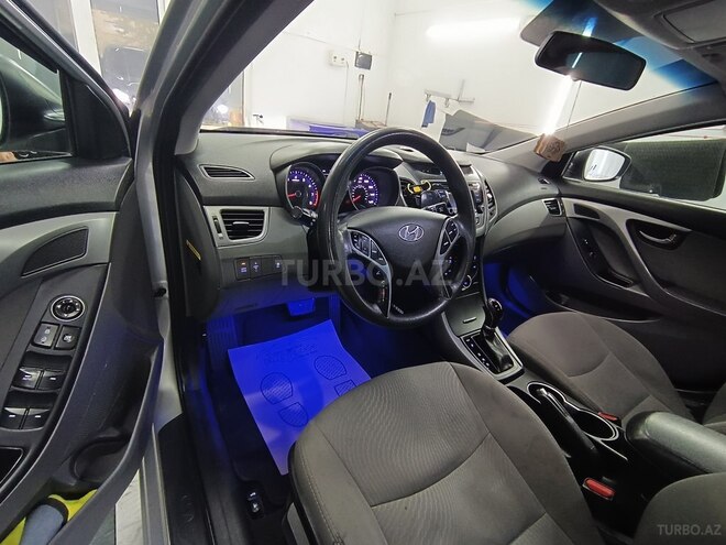 Hyundai Elantra 2015, 133,576 km - 1.8 л - Bakı