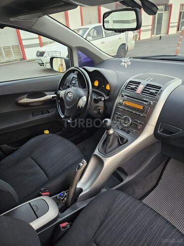 Toyota Auris 2007, 268,000 km - 1.4 л - Bakı