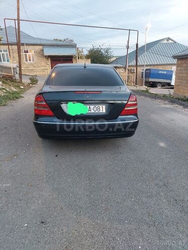 Mercedes E 240 2004, 329,223 km - 2.6 l - Şamaxı