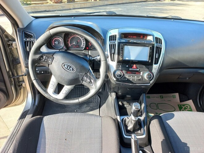Kia Ceed 2011, 298,000 km - 1.6 l - Bakı