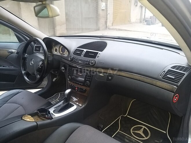 Mercedes E 270 2003, 286,000 km - 2.7 l - Bakı