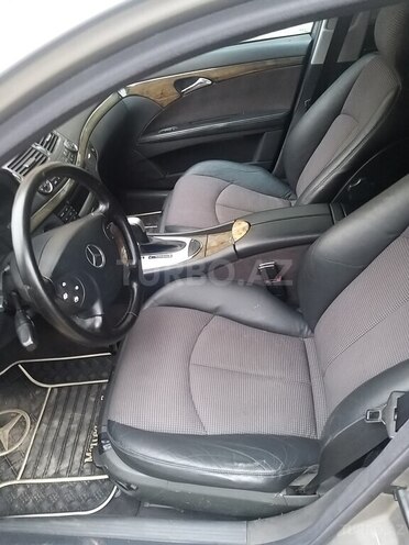 Mercedes E 270 2003, 286,000 km - 2.7 l - Bakı