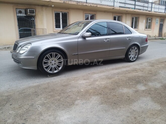 Mercedes E 270 2003, 286,000 km - 2.7 l - Bakı