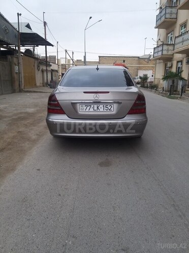 Mercedes E 270 2003, 286,000 km - 2.7 l - Bakı