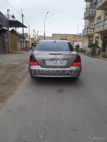 Mercedes E 270 2003, 286,000 km - 2.7 l - Bakı