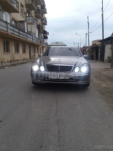 Mercedes E 270 2003, 286,000 km - 2.7 l - Bakı