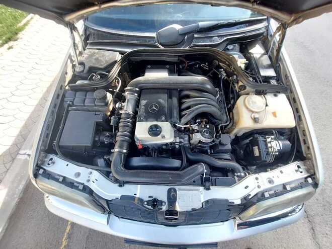 Mercedes C 250 1999, 490,000 km - 2.5 l - Salyan