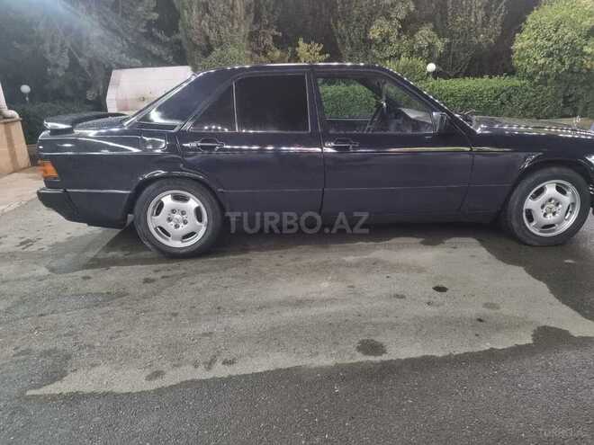 Mercedes 190 1990, 375,000 km - 2.0 l - Yevlax