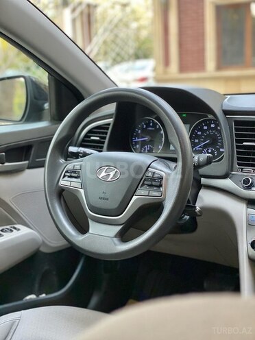 Hyundai Elantra 2018, 243,260 km - 2.0 л - Bakı
