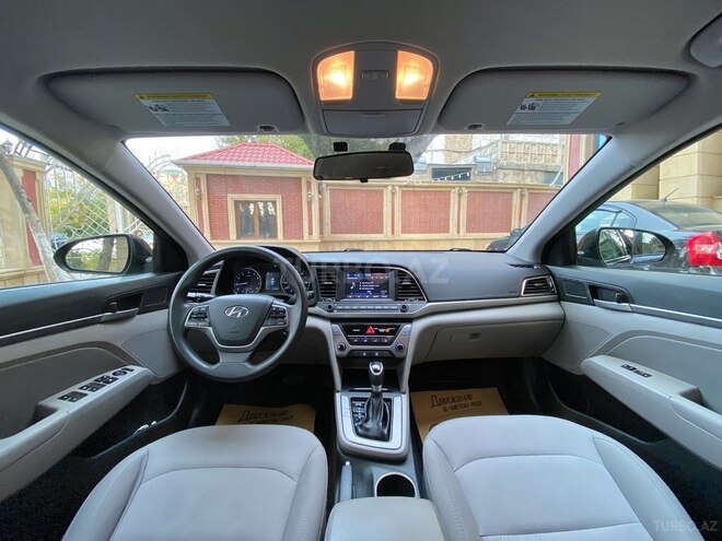 Hyundai Elantra 2018, 243,260 km - 2.0 л - Bakı