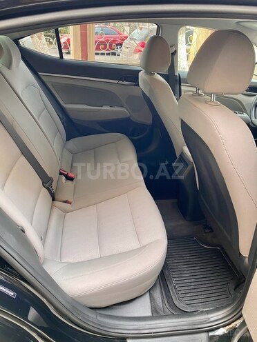 Hyundai Elantra 2018, 243,260 km - 2.0 л - Bakı