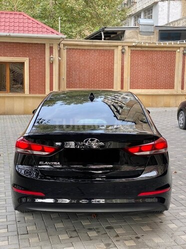 Hyundai Elantra 2018, 243,260 km - 2.0 л - Bakı