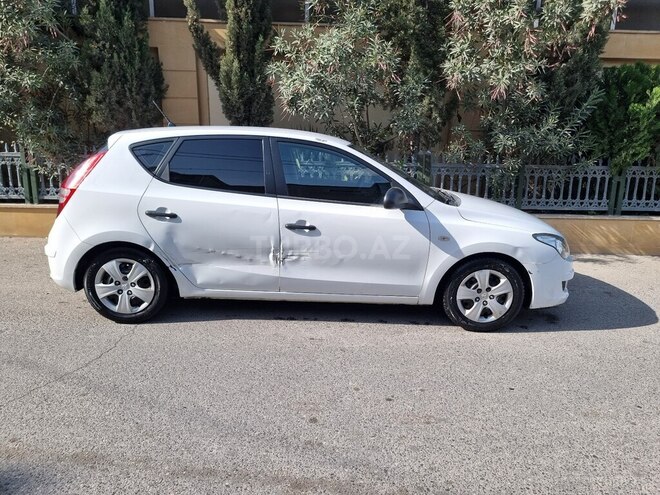 Hyundai i30 2009, 200,000 km - 1.4 l - Bakı