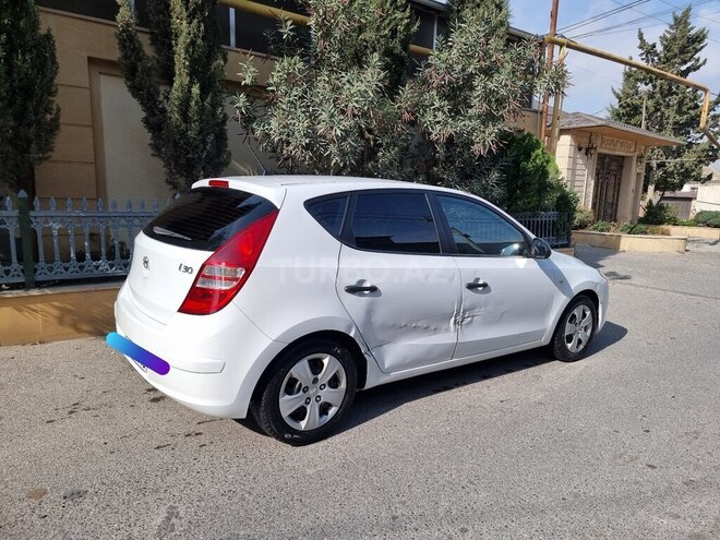Hyundai i30 2009, 200,000 km - 1.4 l - Bakı