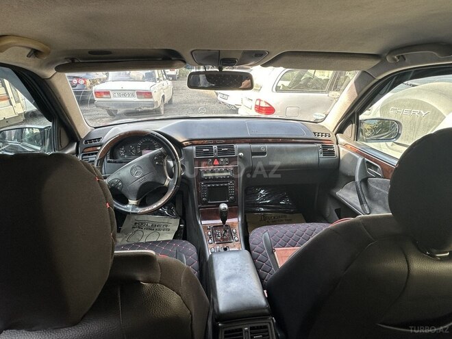 Mercedes E 220 2001, 395,000 km - 2.2 l - Bakı