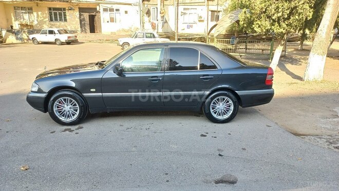 Mercedes C 220 1994, 457,000 km - 2.2 l - Sumqayıt