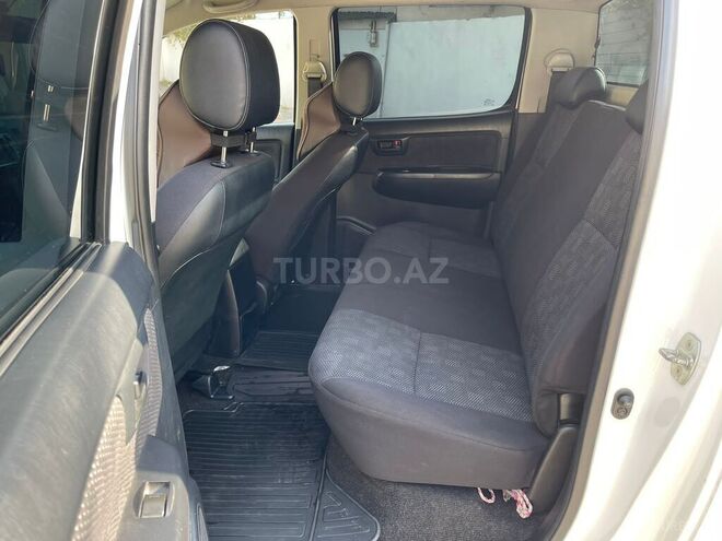 Toyota Hilux 2013, 160,000 km - 2.5 l - Bakı