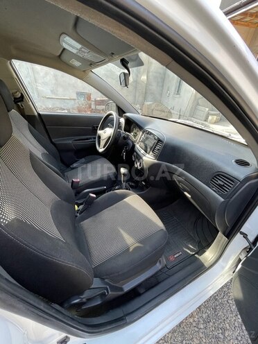 Hyundai Accent 2009, 260,000 km - 1.4 l - Bakı