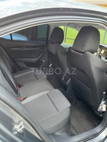 Skoda Octavia 2023, 5,200 km - 1.6 l - Bakı