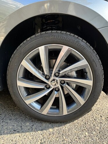 Skoda Octavia 2023, 5,200 km - 1.6 l - Bakı