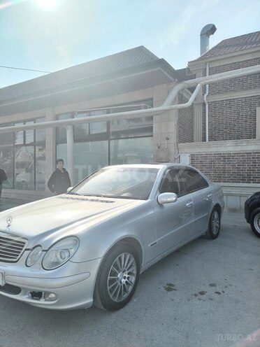 Mercedes E 220 2002, 300,234 km - 2.2 л - Bakı