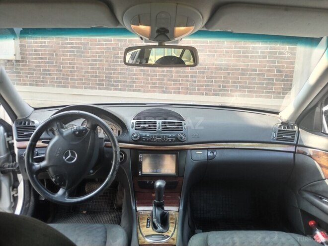 Mercedes E 220 2002, 300,234 km - 2.2 л - Bakı