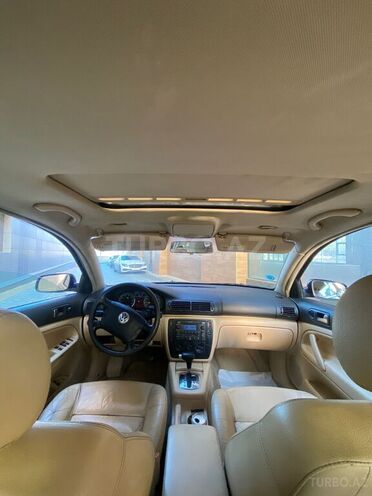 Volkswagen Passat 2003, 256,000 km - 1.8 l - Bakı