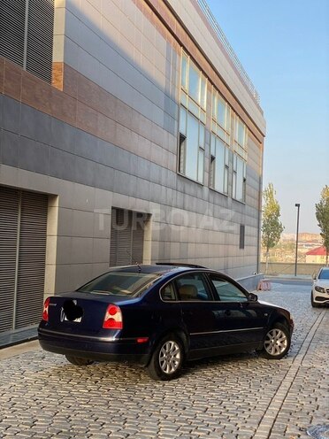 Volkswagen Passat 2003, 256,000 km - 1.8 l - Bakı