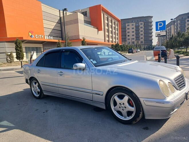 Mercedes E 240 2001, 284,000 km - 2.4 л - Bakı
