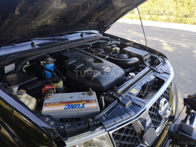 Nissan Navara 2011, 249,000 km - 2.5 l - Naxçıvan