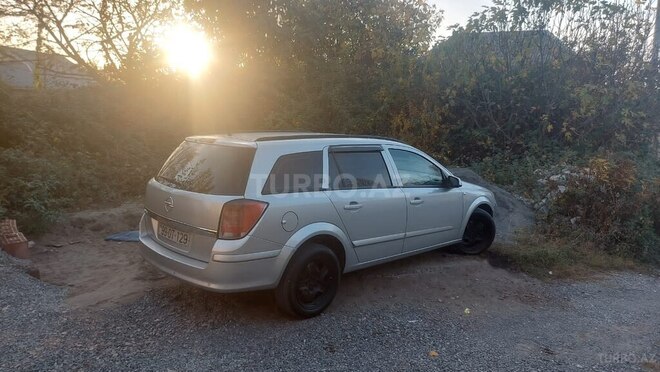 Opel Astra 2006, 358,000 km - 1.3 л - İsmayıllı