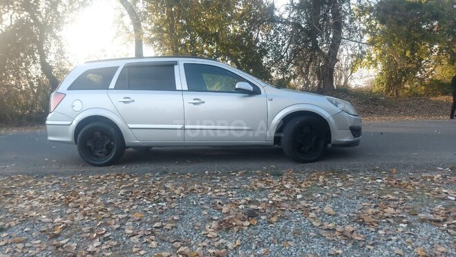 Opel Astra 2006, 358,000 km - 1.3 л - İsmayıllı