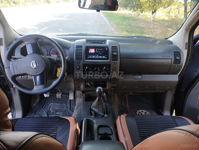 Nissan Navara 2011, 249,000 km - 2.5 l - Naxçıvan