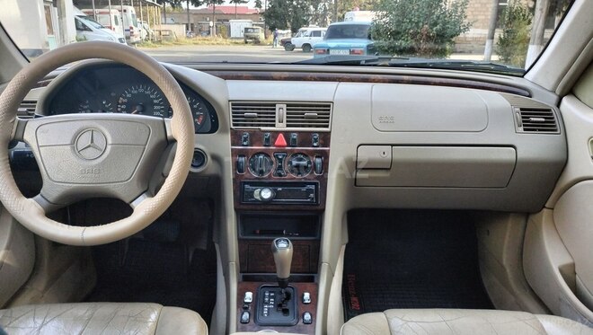 Mercedes C 180 1998, 233,566 km - 1.8 l - Tovuz
