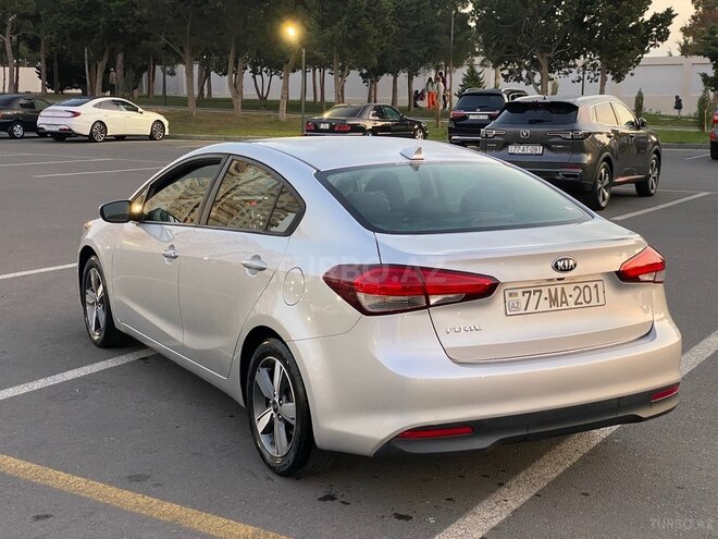 Kia Cerato 2017, 93,170 km - 2.0 l - Bakı