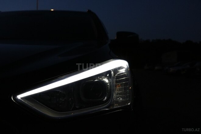 Hyundai Santa Fe 2013, 219,700 km - 2.0 l - Bakı