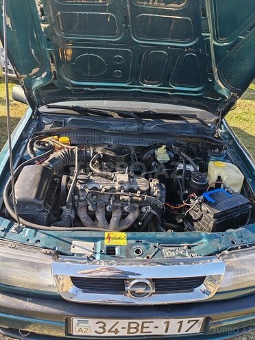Opel Vectra 1995, 468,000 km - 1.8 л - Qax