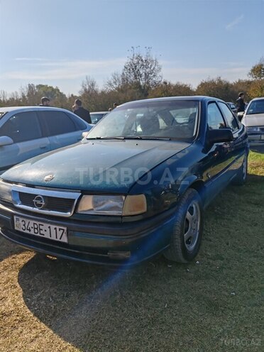 Opel Vectra 1995, 468,000 km - 1.8 л - Qax