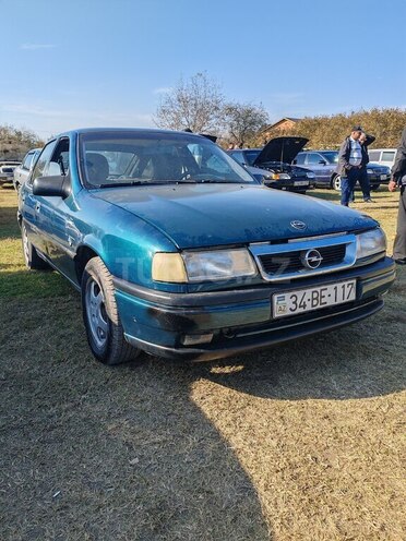 Opel Vectra 1995, 468,000 km - 1.8 л - Qax