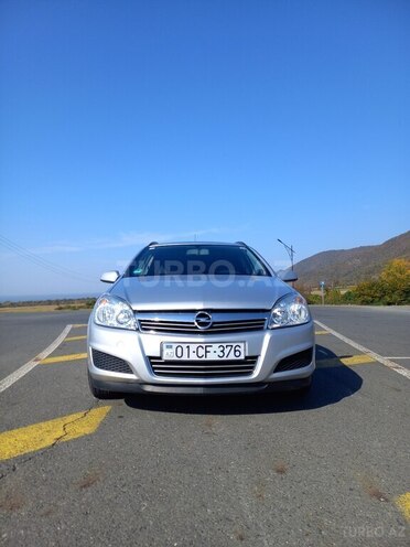 Opel Astra 2009, 222,000 km - 1.4 l - Qax