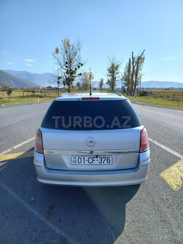 Opel Astra 2009, 222,000 km - 1.4 l - Qax