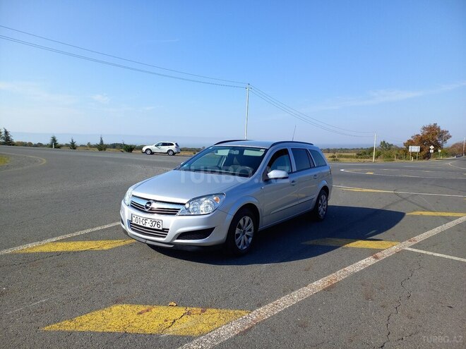 Opel Astra 2009, 222,000 km - 1.4 l - Qax